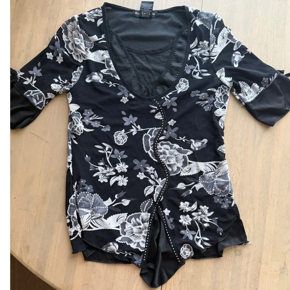 Simply Irresistible Petite Floral Rhinestone Layered V-Neck‎ Top Black White PS - Picture 3 of 7